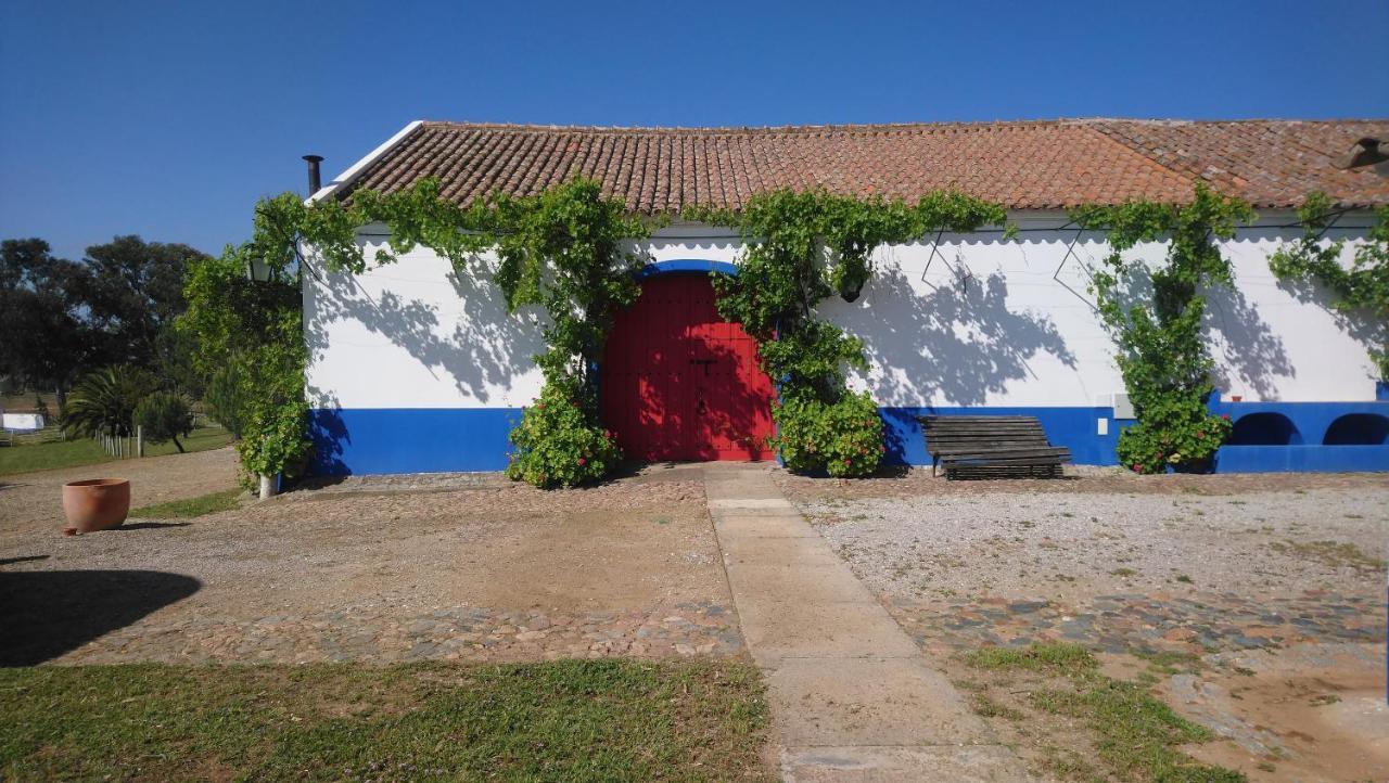 Lodge Monte Do Sobral Alcáçovas Exteriör bild