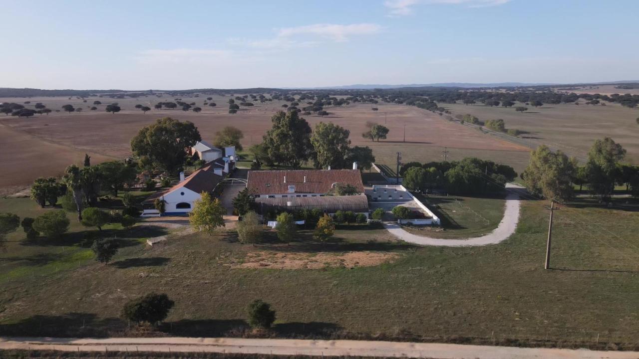 Lodge Monte Do Sobral Alcáçovas Exteriör bild
