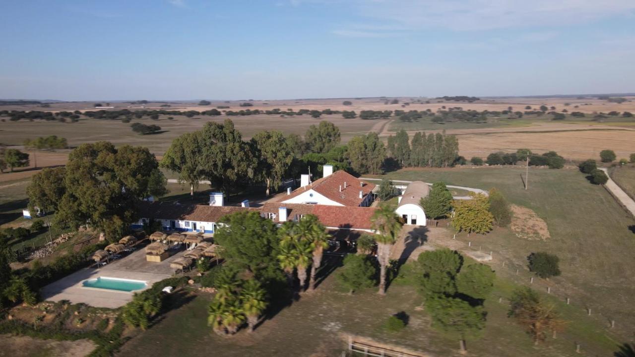 Lodge Monte Do Sobral Alcáçovas Exteriör bild
